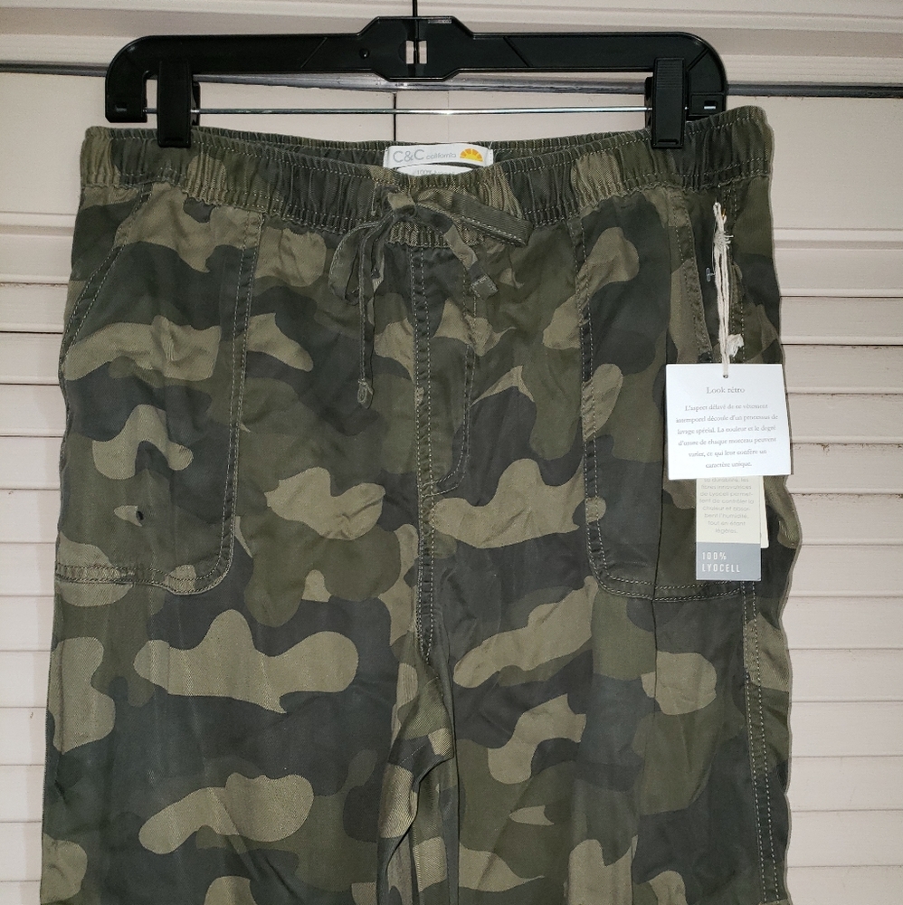 Pants - Picture 3 of 4